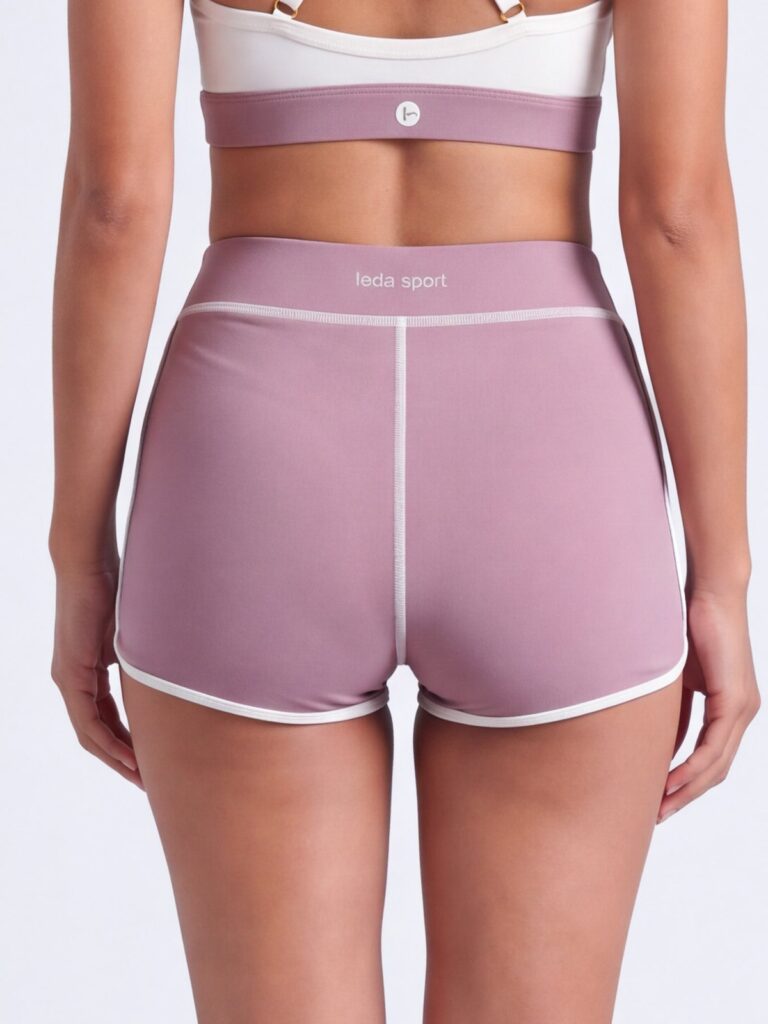 Close-up of the full seat coverage on the wildrose Cala high-waist boyshort